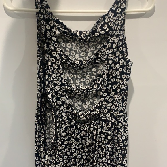 Super cute summer dress - Picture 2 of 3